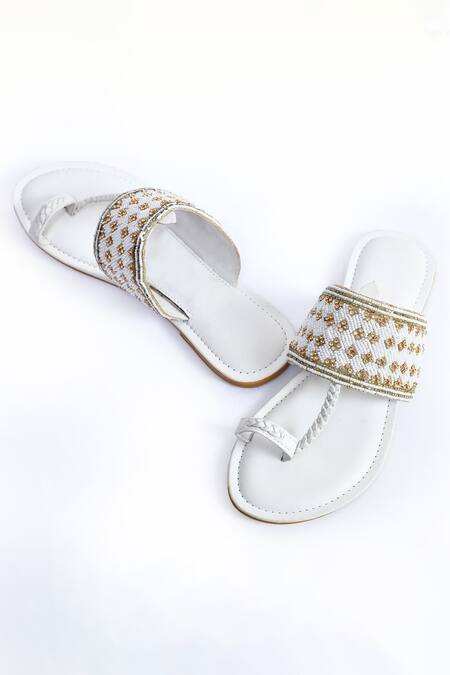 Shop_Irasoles_White Durar Embroidered Kolhapuri Flats_Online_at_Aza_Fashions