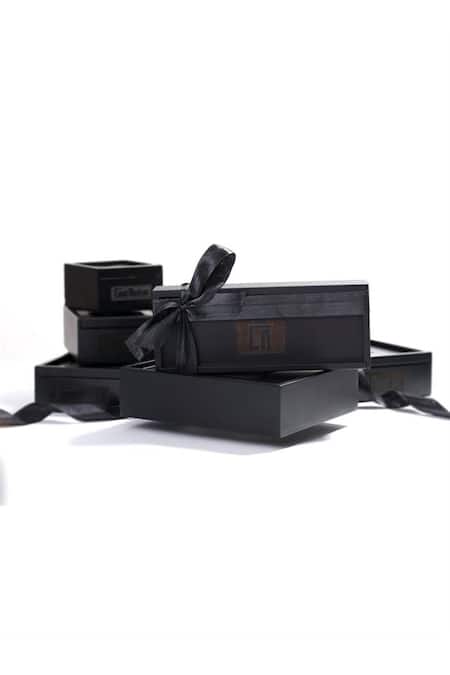 Shop Cosa Nostraa Grey Sail Boat Carved Buttons - Set Of 5 Online at Aza Fashions Shop_Cosa Nostraa_Grey Sail Boat Carved Buttons - Set Of 5 _Online_at_Aza_Fashions