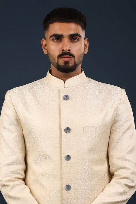 Shop Cosa Nostraa Silver Floral Wonder Carved Buttons - Set Of 7 at Aza Fashions Shop_Cosa Nostraa_Silver Floral Wonder Carved Buttons - Set Of 7 _at_Aza_Fashions