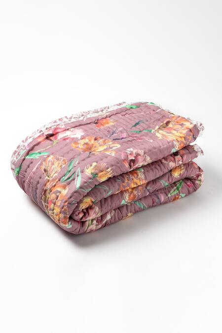 Shop Vvyom By Shuchita Pink Shell Top 30% Silk 70% Cottonshell Soundarya Rosewater Reversible Quilt at Aza Fashions Shop_Vvyom By Shuchita_Pink Shell Top 30% Silk 70% Cottonshell Soundarya Rosewater Reversible Quilt_at_Aza_Fashions