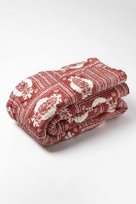 vVyom By Shuchita Red Shell Top 30% Silk 70% Cottonshell Tripolia Reversible Jaipur Quilt 