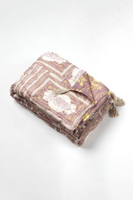 Vvyom By Shuchita_Pink Shell Top 30% Silk 70% Cottonshell Bottom 100% Floral Jaipur Quilt_Online_at_Aza_Fashions