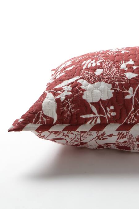 Vvyom By Shuchita_Red Shell And Filler 100% Cotton Bahaarbloom Hibiscus Reversible Bedcover Set_at_Aza_Fashions