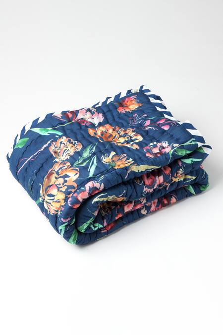 Vvyom By Shuchita_Blue Top 30% Silk 70% Cotton, Bottom 100% Soundarya Floral Quilt_Online_at_Aza_Fashions