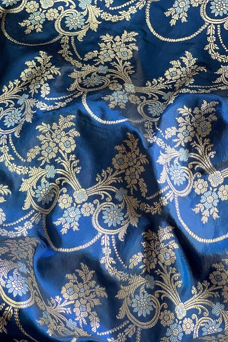 Resa By Ushnakmals_Blue Kota Doria Embroidery Floral Bouquet Woven Saree With Running Blouse_Online_at_Aza_Fashions