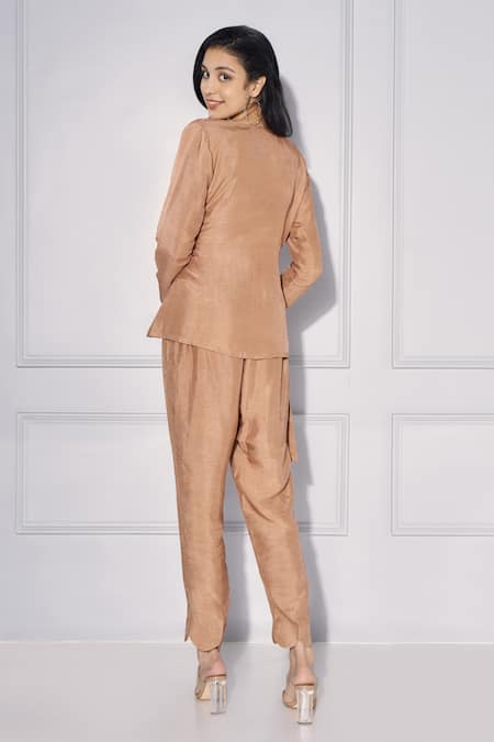 Shop Kressa Brown Silk Tassels V-neck Embroidered Balloon Sleeve Kurta And Pant Set at Aza Fashions Shop_Kressa_Brown Silk Tassels V-neck Embroidered Balloon Sleeve Kurta And Pant Set_at_Aza_Fashions