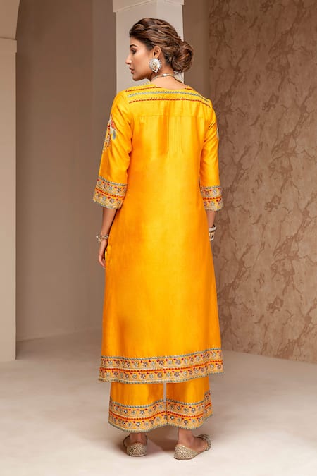Shop Aditi Somani Yellow Cotton, Silk Sequins, Beads, Embroidery V-neck Kurta And Pant Set at Aza Fashions Shop_Aditi Somani_Yellow Cotton, Silk Sequins, Beads, Embroidery V-neck Kurta And Pant Set _at_Aza_Fashions