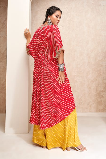 Aditi Somani Leheriya Pattern Embroidered Cape & Pant Set 