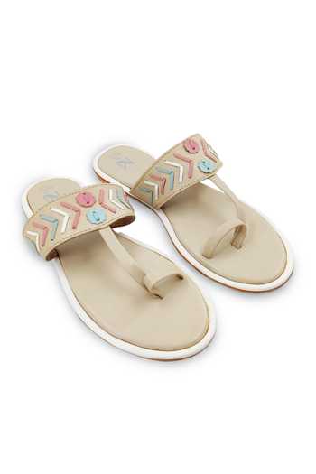 Shop_The Madras Trunk_Off White Handcrafted Kolhapuri Flats _Online_at_Aza_Fashions
