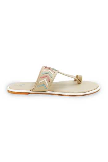 Buy_The Madras Trunk_Off White Handcrafted Kolhapuri Flats 