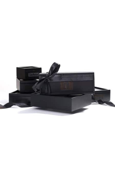 Shop Cosa Nostraa Gold Calm Cheetah Button - Set Of 5 Online at Aza Fashions Shop_Cosa Nostraa_Gold Calm Cheetah Button - Set Of 5 _Online_at_Aza_Fashions