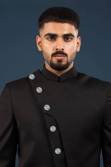 Shop Cosa Nostraa Silver Daring Deer Carved Buttons - Set Of 7 at Aza Fashions Shop_Cosa Nostraa_Silver Daring Deer Carved Buttons - Set Of 7 _at_Aza_Fashions