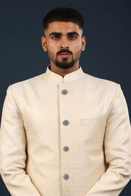 Shop Cosa Nostraa Silver Lotus Garden Carved Buttons - Set Of 7 at Aza Fashions Shop_Cosa Nostraa_Silver Lotus Garden Carved Buttons - Set Of 7 _at_Aza_Fashions