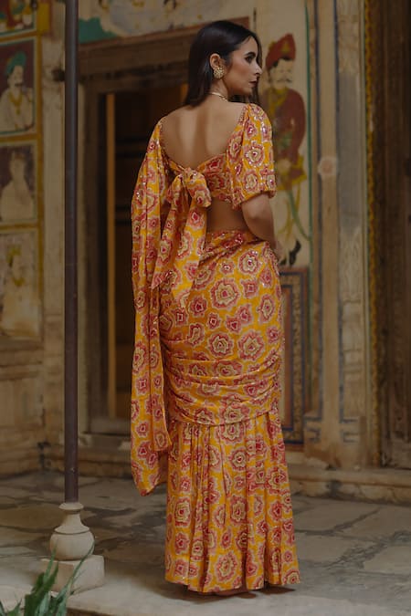 Baaro Masi Flower Print Pre-Draped Saree With Blouse 