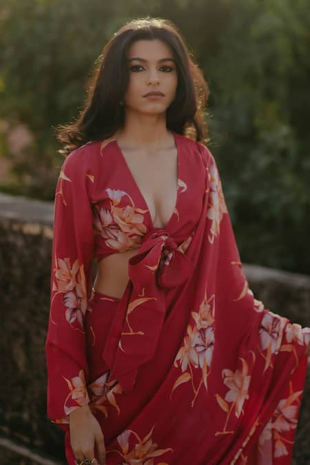 Baaro Masi_Red Cotton, Muslin Embroidery Plunge Florette Print Pre-draped Saree With Blouse _Online_at_Aza_Fashions