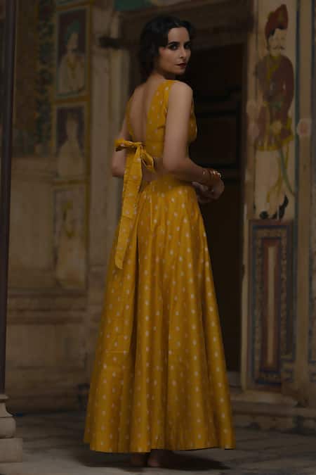 Baaro Masi Mughal Woven Lehenga Set 