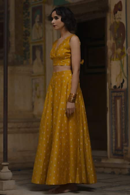 Buy_Baaro Masi_Yellow Cotton, Brocade, Organza Embroidery, Zari V-neck Mughal Woven Lehenga Set _Online_at_Aza_Fashions