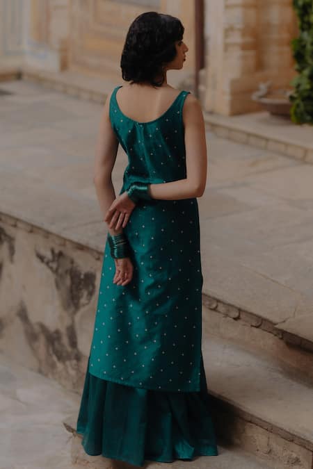 Baaro Masi Brocade Vintage Pattern Kurta Skirt Set 