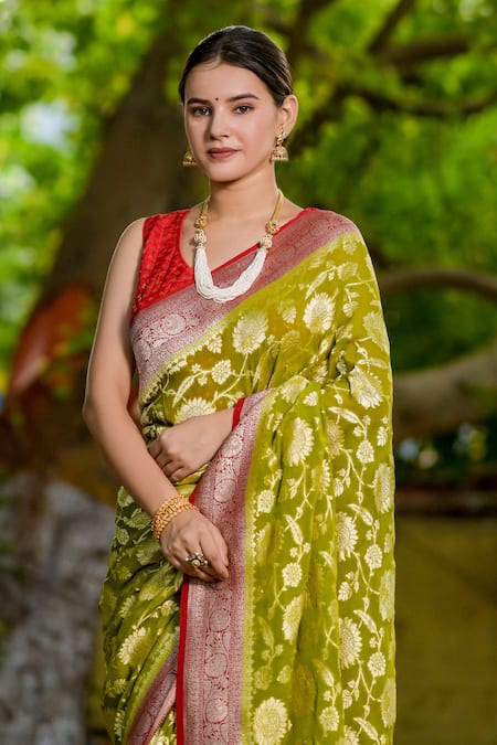 Naaritva India_Green Handloom Cotton, Chiffon Floral Jaal Banarasi Saree With Running Blouse _Online_at_Aza_Fashions