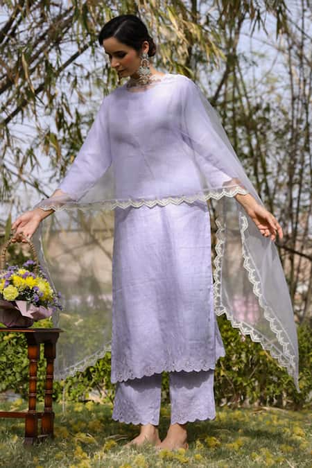 Charu Makkar Linen Straight Fit Kurta Set 