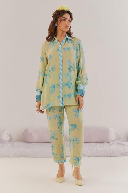 172 THREADS Green Crepe Printed Floral Collared Neck Shirt Kurta And Pant Set