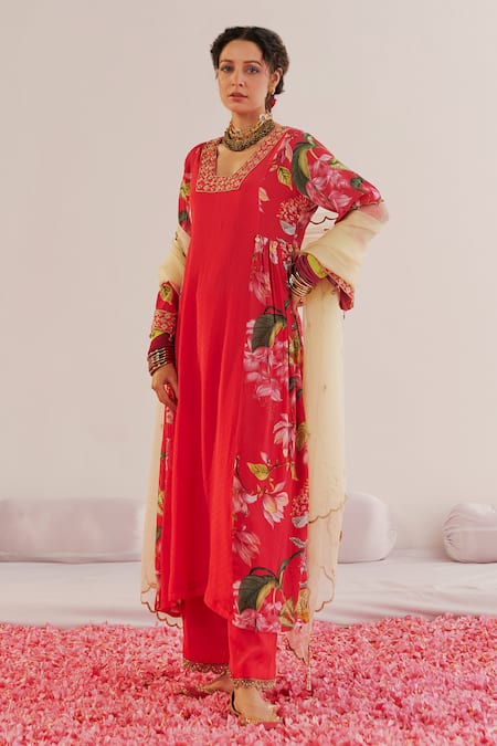 172 THREADS Floral Pattern Kurta Pant Set 