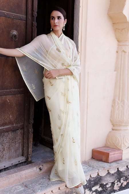 Buy Geroo Jaipur Cream Chiffon Embroidery Saree With Unstitched Blouse Piece Online at Aza Fashions Buy_Geroo Jaipur_Cream Chiffon Embroidery Saree With Unstitched Blouse Piece _Online_at_Aza_Fashions