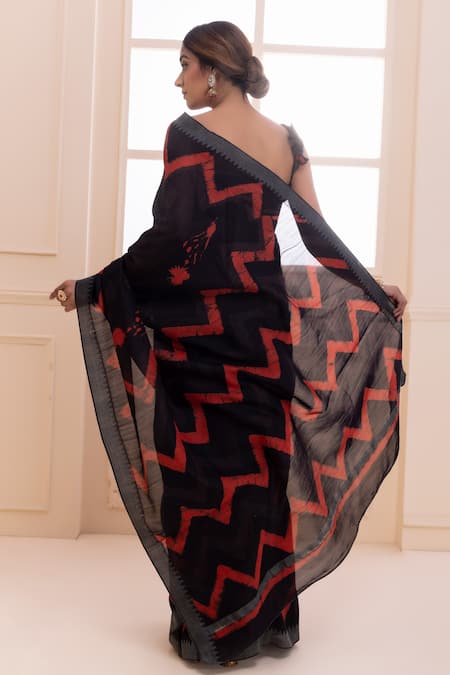 Shop Geroo Jaipur Red Chanderi Chevron Print Saree With Unstitched Blouse Piece at Aza Fashions Shop_Geroo Jaipur_Red Chanderi Chevron Print Saree With Unstitched Blouse Piece_at_Aza_Fashions