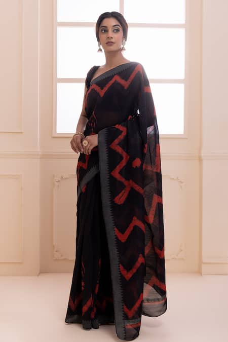 Geroo Jaipur Red Chanderi Chevron Print Saree With Unstitched Blouse Piece Online at Aza Fashions Geroo Jaipur_Red Chanderi Chevron Print Saree With Unstitched Blouse Piece_Online_at_Aza_Fashions
