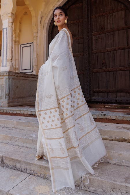 Shop_Geroo Jaipur_White Pure Chanderi Hand Block Printed Saree With Unstitched Blouse Piece _at_Aza_Fashions