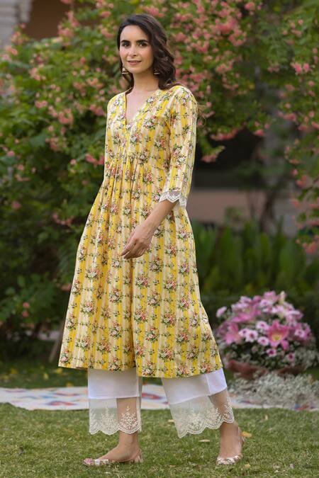 Charu Makkar Yellow Cotton Embroidery V-neck Floral Print Kurta Set
