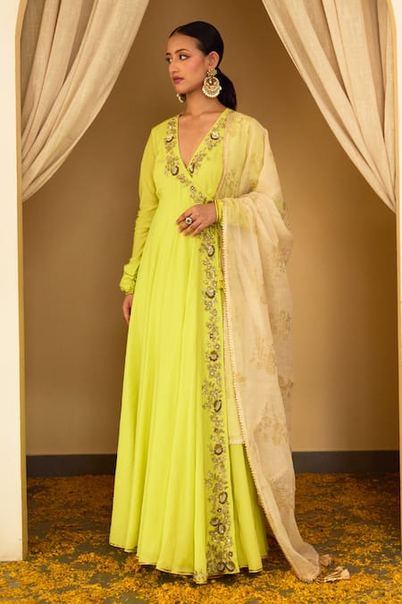 Shop Nikasha Green , Silk, Handloom Floral Border Angrakaha Anarkali Set at Aza Fashions Shop_Nikasha_Green , Silk, Handloom Floral Border Angrakaha Anarkali Set _at_Aza_Fashions