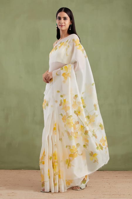Geroo Jaipur Off White Organza Floral Hand Painted Saree With Unstitched Blouse Piece Online at Aza Fashions Geroo Jaipur_Off White Organza Floral Hand Painted Saree With Unstitched Blouse Piece _Online_at_Aza_Fashions