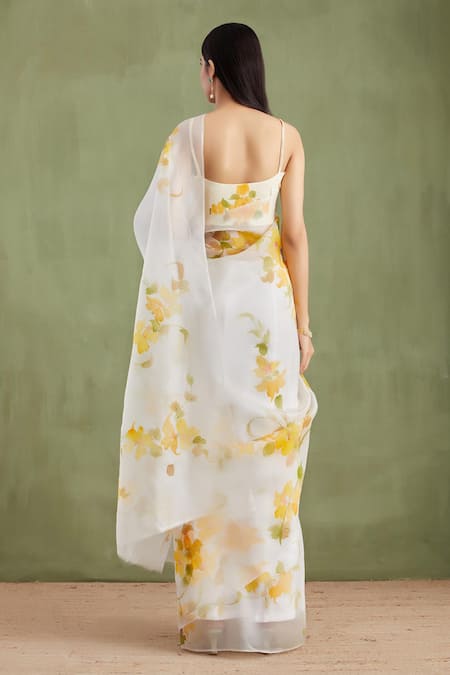 Shop Geroo Jaipur Off White Organza Floral Hand Painted Saree With Unstitched Blouse Piece at Aza Fashions Shop_Geroo Jaipur_Off White Organza Floral Hand Painted Saree With Unstitched Blouse Piece _at_Aza_Fashions