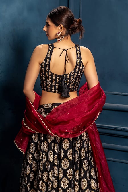 Buy Indian Designer Red With Black Net Lehenga Choli Dupatta With Stitched  Georgette Banarasi Gold Print Blouse for Women and Girl Wedding Online in  India - Etsy