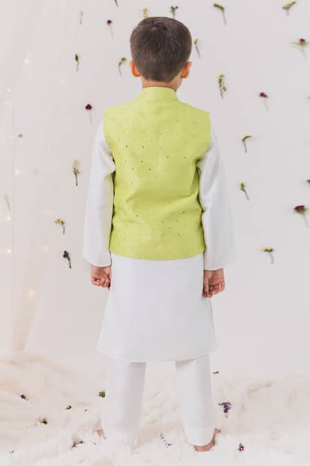 Shop Chotibuti Green Silk, Cotton Sequins Embroidered Bundi Set at Aza Fashions Shop_Chotibuti_Green Silk, Cotton Sequins Embroidered Bundi Set _at_Aza_Fashions