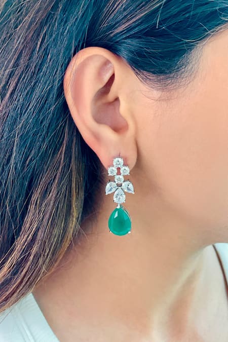 Shop PRERTO Green Stones, Diamonds Daffodil Bead Embellished Necklace Set at Aza Fashions Shop_PRERTO_Green Stones, Diamonds Daffodil Bead Embellished Necklace Set _at_Aza_Fashions