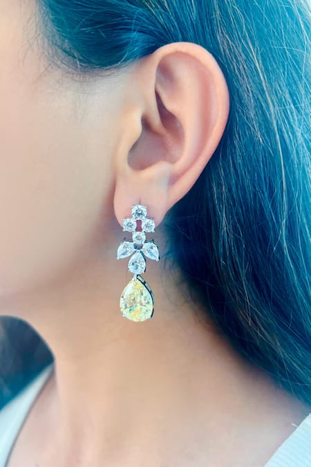 Shop PRERTO Yellow Diamonds, Stones Daffodil Citrine Bead Embellished Necklace Set at Aza Fashions Shop_PRERTO_Yellow Diamonds, Stones Daffodil Citrine Bead Embellished Necklace Set _at_Aza_Fashions