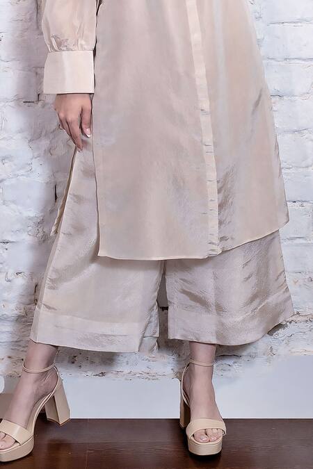 Buy_Vasavi Shah_Ivory Silk, Tissue Sequins, Embroidery Collared, Shawl Shirt Kurta And Pant Set _Online_at_Aza_Fashions