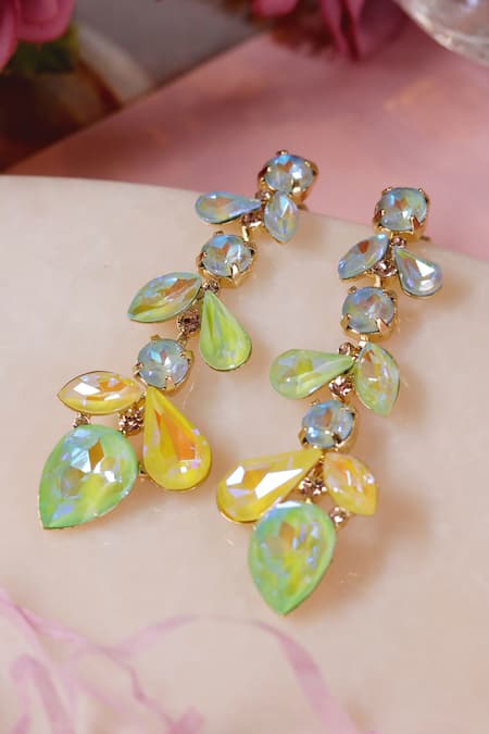 Ishhaara Leaf Pattern Earrings 