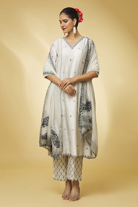 PUNIT BALANA Embroidered Chanderi Silk Kurta Set 