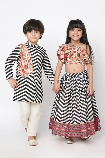 Buy Lil Drama Black Polyester, Muslin Embroidery Chevron Print Kurta With Pant Buy_Lil Drama_Black Polyester, Muslin Embroidery Chevron Print Kurta With Pant