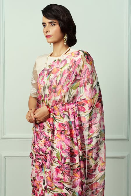 Buy Atelier Shikaarbagh Pink Chiffon, Organza Gayatri Floral Pattern Saree With Unstitched Blouse Piece Online at Aza Fashions Buy_Atelier Shikaarbagh_Pink Chiffon, Organza Gayatri Floral Pattern Saree With Unstitched Blouse Piece _Online_at_Aza_Fashions