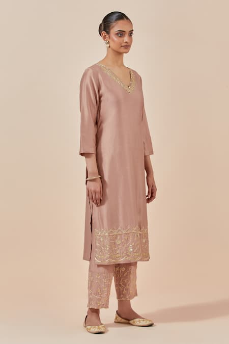 Shop_Ikshita Choudhary_Pink Chanderi Silk, Tissue Embroidery V-neck Floral Kurta Set_Online_at_Aza_Fashions