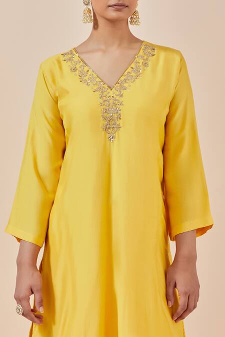 Ikshita Choudhary_Yellow Chanderi Silk, Tissue, Organza Embroidery V-neck Kurta Set_at_Aza_Fashions