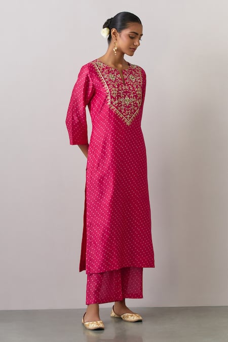 Buy_Ikshita Choudhary_Pink Chanderi Silk, Tissue Embroidery Round Neck Bandhani Print Kurta Pant Set _Online_at_Aza_Fashions