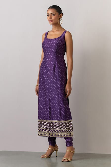 Buy_Ikshita Choudhary_Purple Chanderi Silk, Tissue Embroidery Round Neck Bandhani Print Kurta Set 