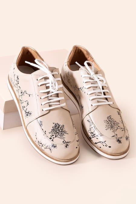 Amrit Dawani Botanic Pattern Shoes 