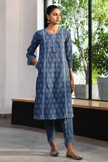 Mulmul_Blue 100% Pure Mulmul Embroidery Floral Round Neck Swansea Kurta Set _Online_at_Aza_Fashions