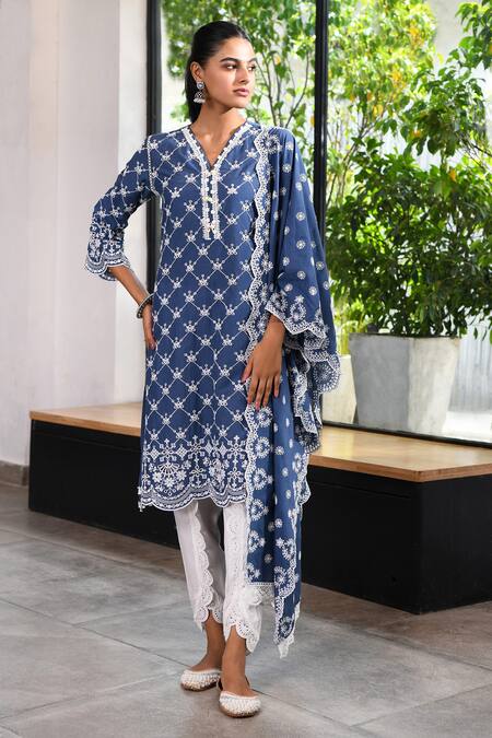 Mulmul_Blue 100% Pure Mulmul Embroidery Eyelet V Neck Perth Jaal Kurta Set _Online_at_Aza_Fashions